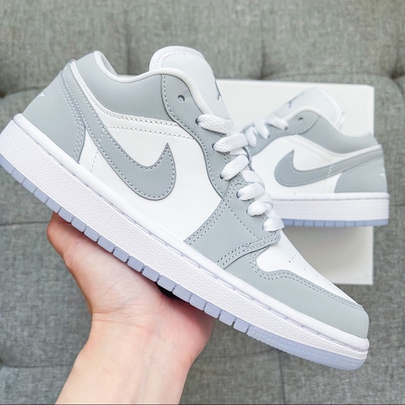 🤍💙 Air Jordan 1 low white grey ice blue shoes - Picture 2 of 4